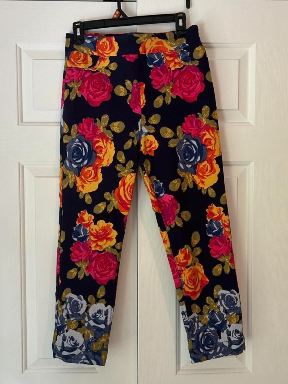 Soft Surroundings Floral print trousers with a high-waisted design size Medium